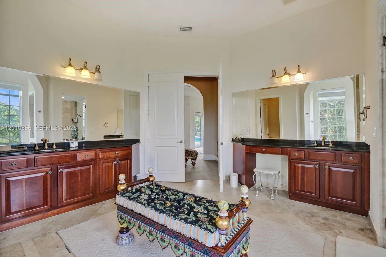 Property photo 50