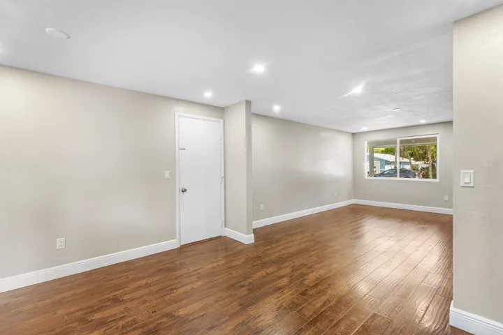 011-4714WaditaKaWay-WestPalmBeach-FL-334