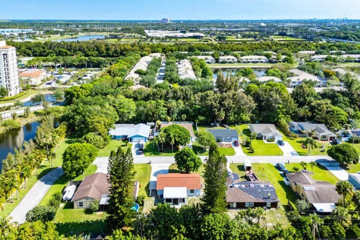 043-4714WaditaKaWay-WestPalmBeach-FL-334