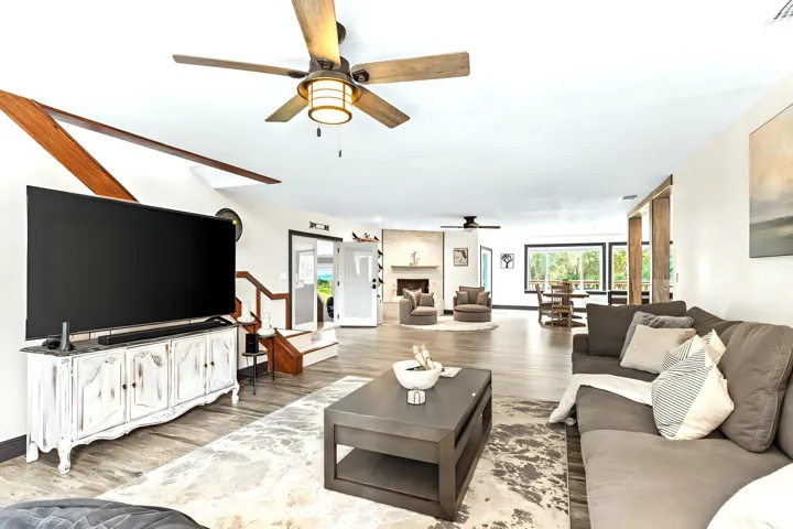 Living looking to dining