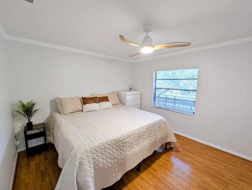 SPACIOUS GUEST BEDROOM