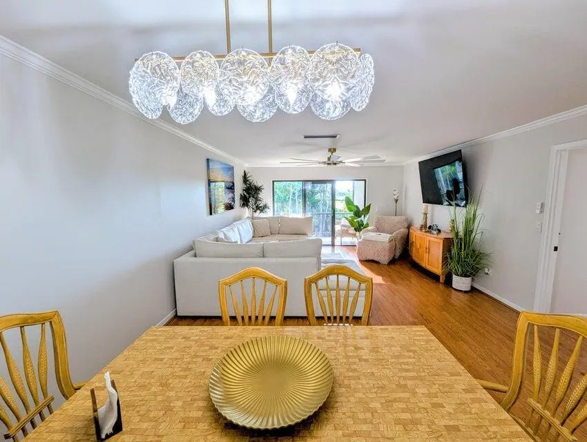 LIVING AREAS