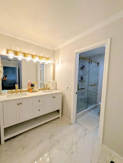 MASTER DOUBLE VANITY