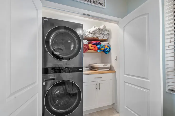 In-unit laundry