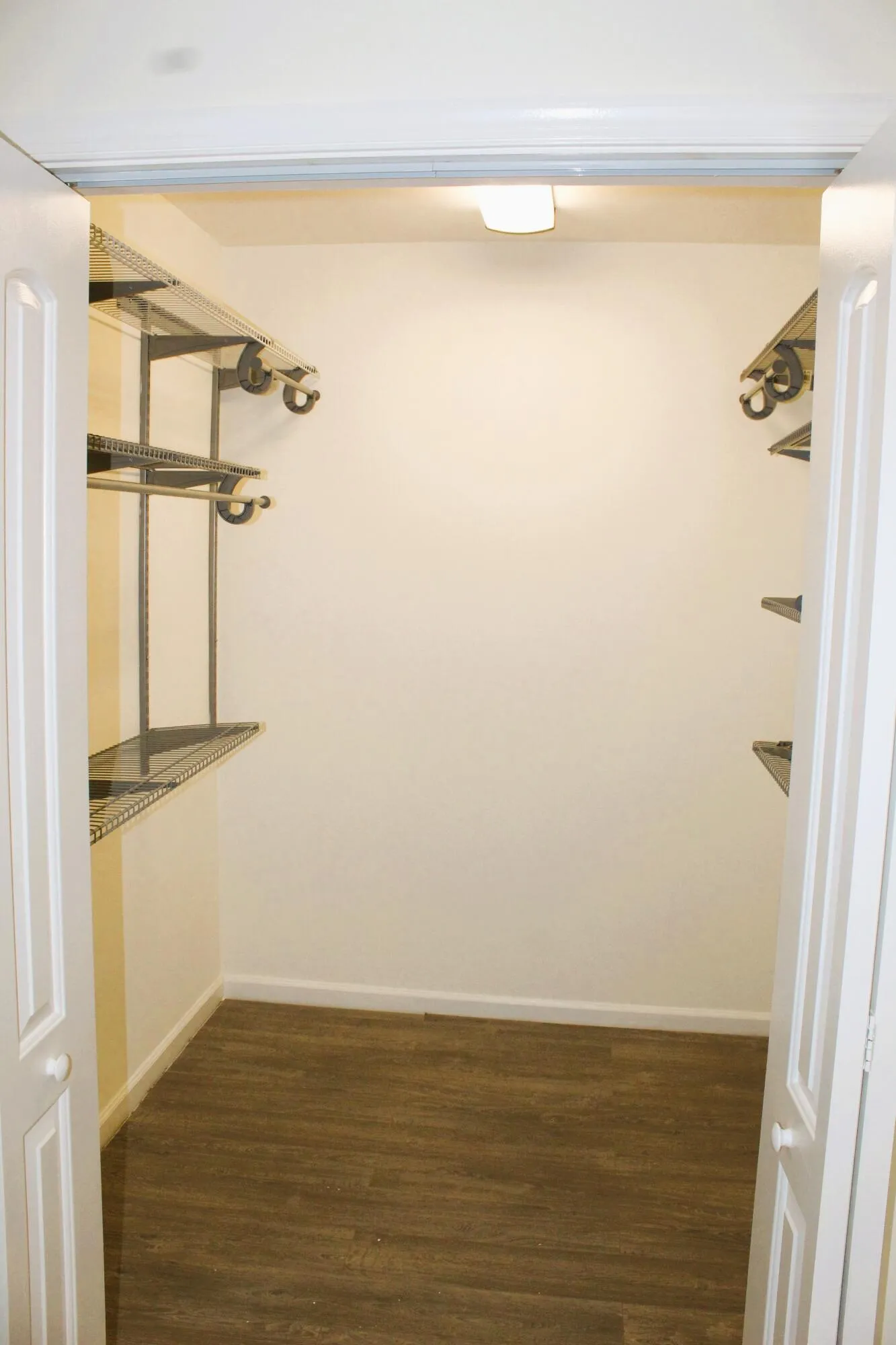 MASTER WALK IN CLOSET