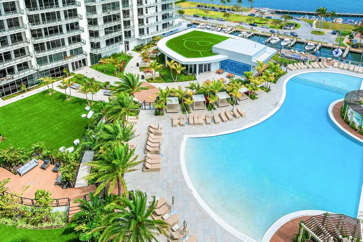 039-220LakeShoreDrive-1508-LakePark-FL-3