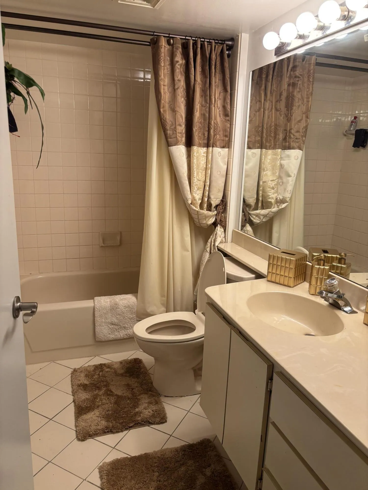 2nd Bathroom