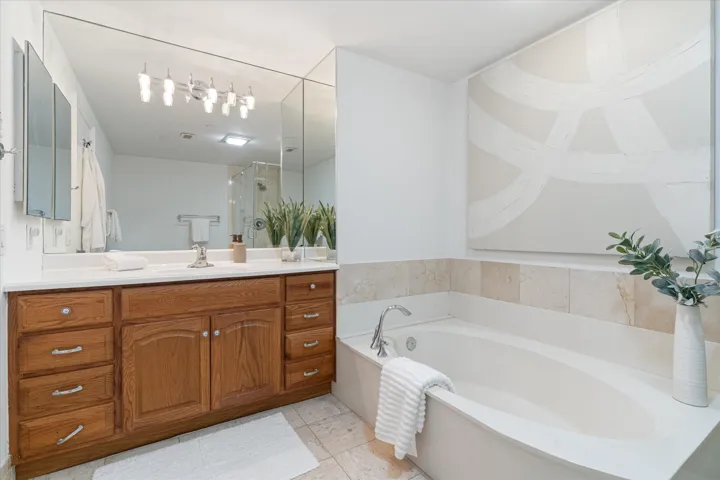 16-1300 S Ocean Blvd Apt 705 Pompano Bea
