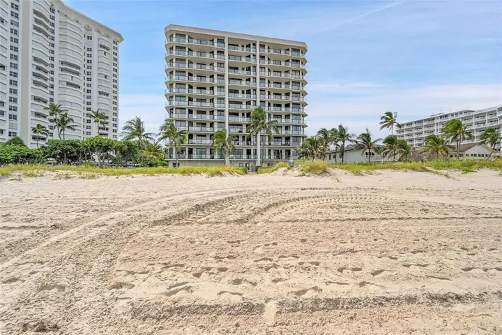 1300 beach 2