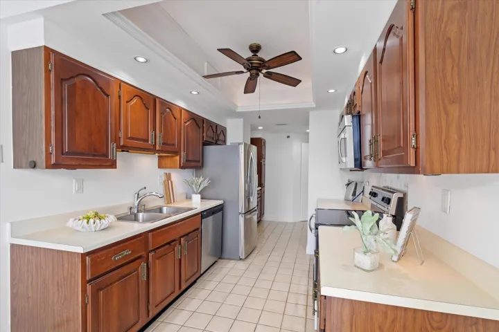 05-1300 S Ocean Blvd Apt 705 Pompano Bea