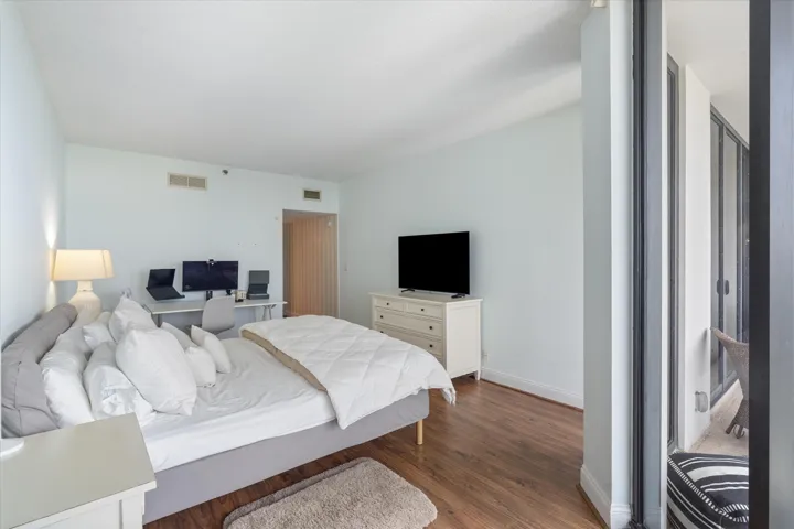 20-1300 S Ocean Blvd Apt 705 Pompano Bea