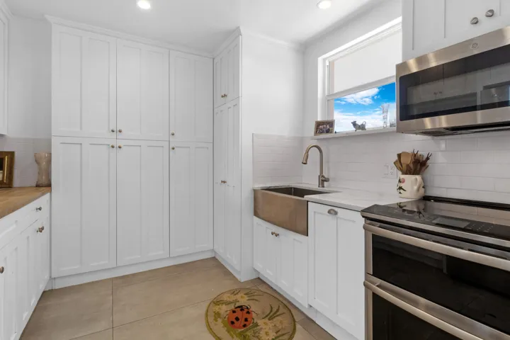 4_accutour_02 2921-s-ocean-blvd -011