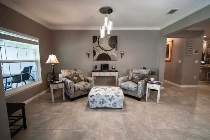 Formal Living or Dining area make it yuor own.
