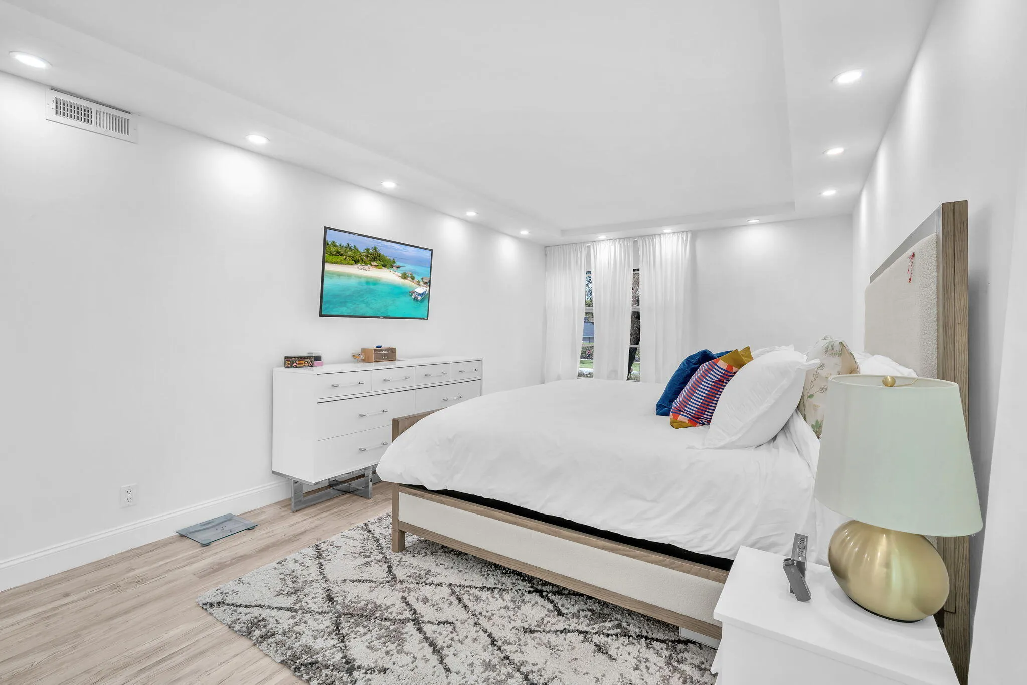 Primary suite
