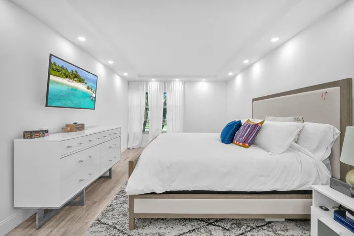Primary suite