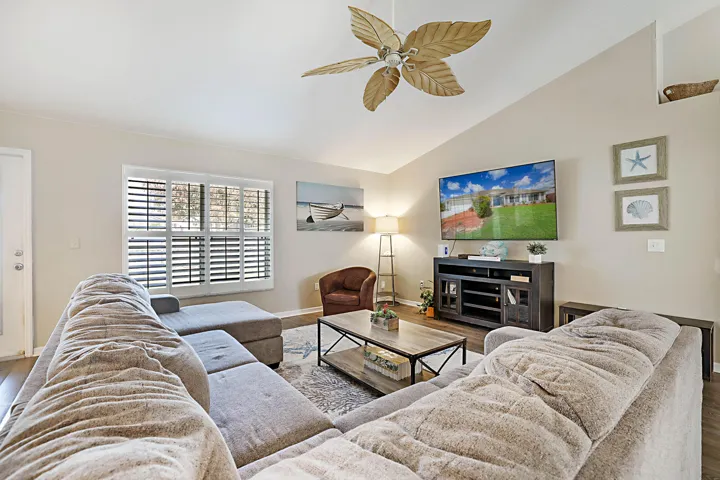 1298 SW Byron St -10