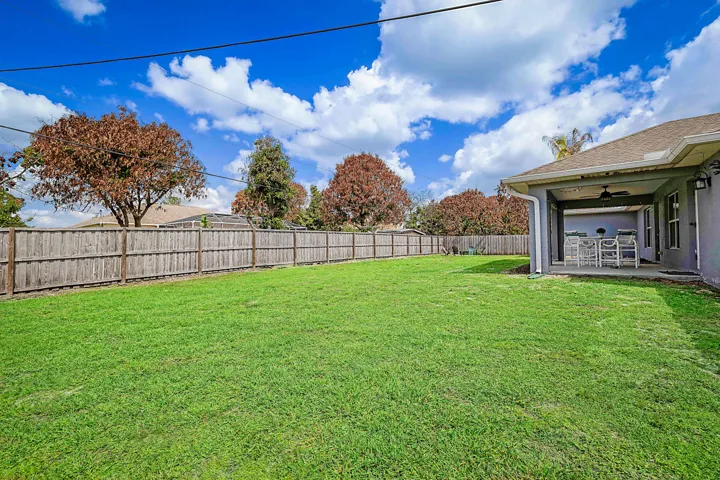 1298 SW Byron St -40