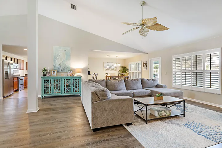 1298 SW Byron St -11