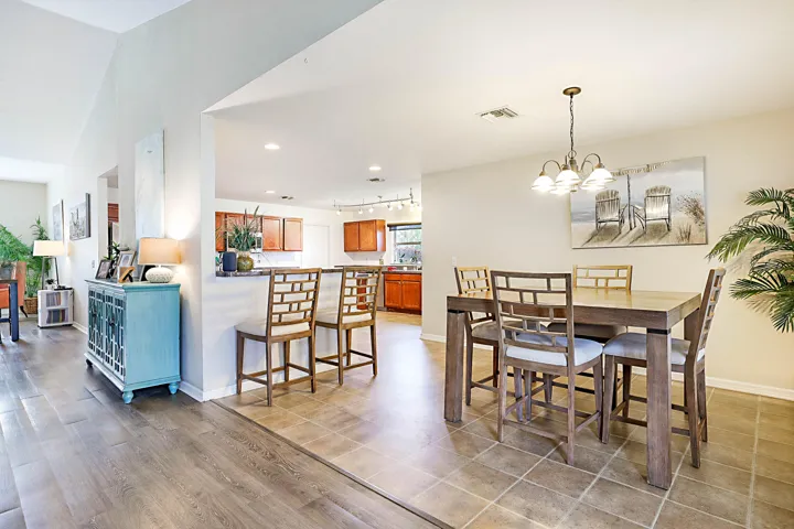 1298 SW Byron St -14