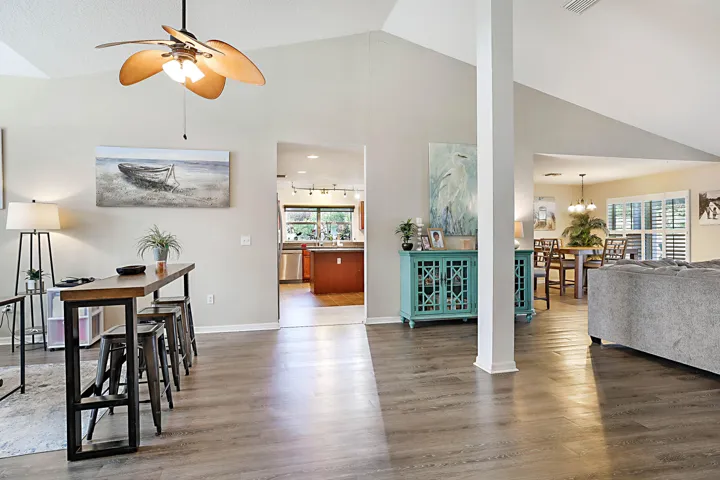 1298 SW Byron St -12