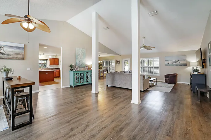 1298 SW Byron St -6