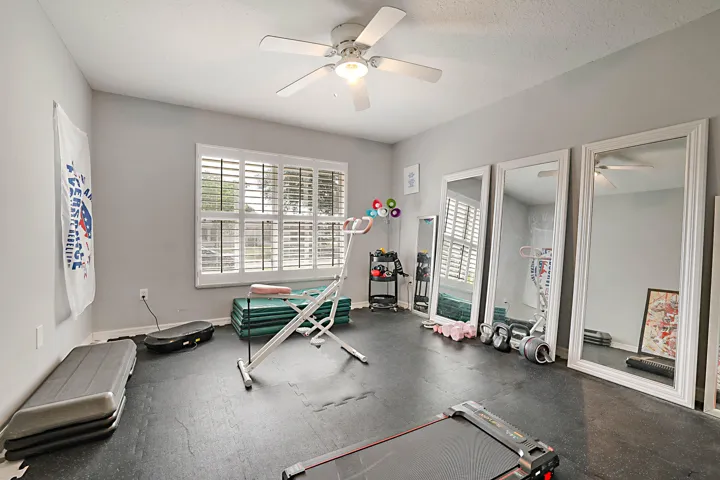 1298 SW Byron St -37