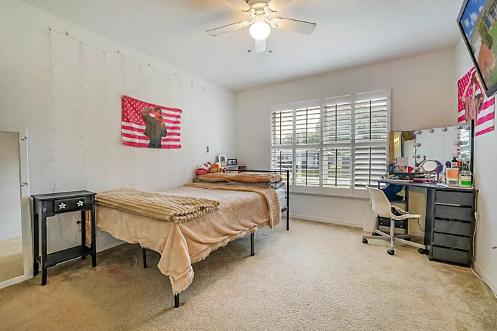 1298 SW Byron St -36