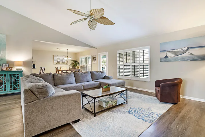 1298 SW Byron St -7