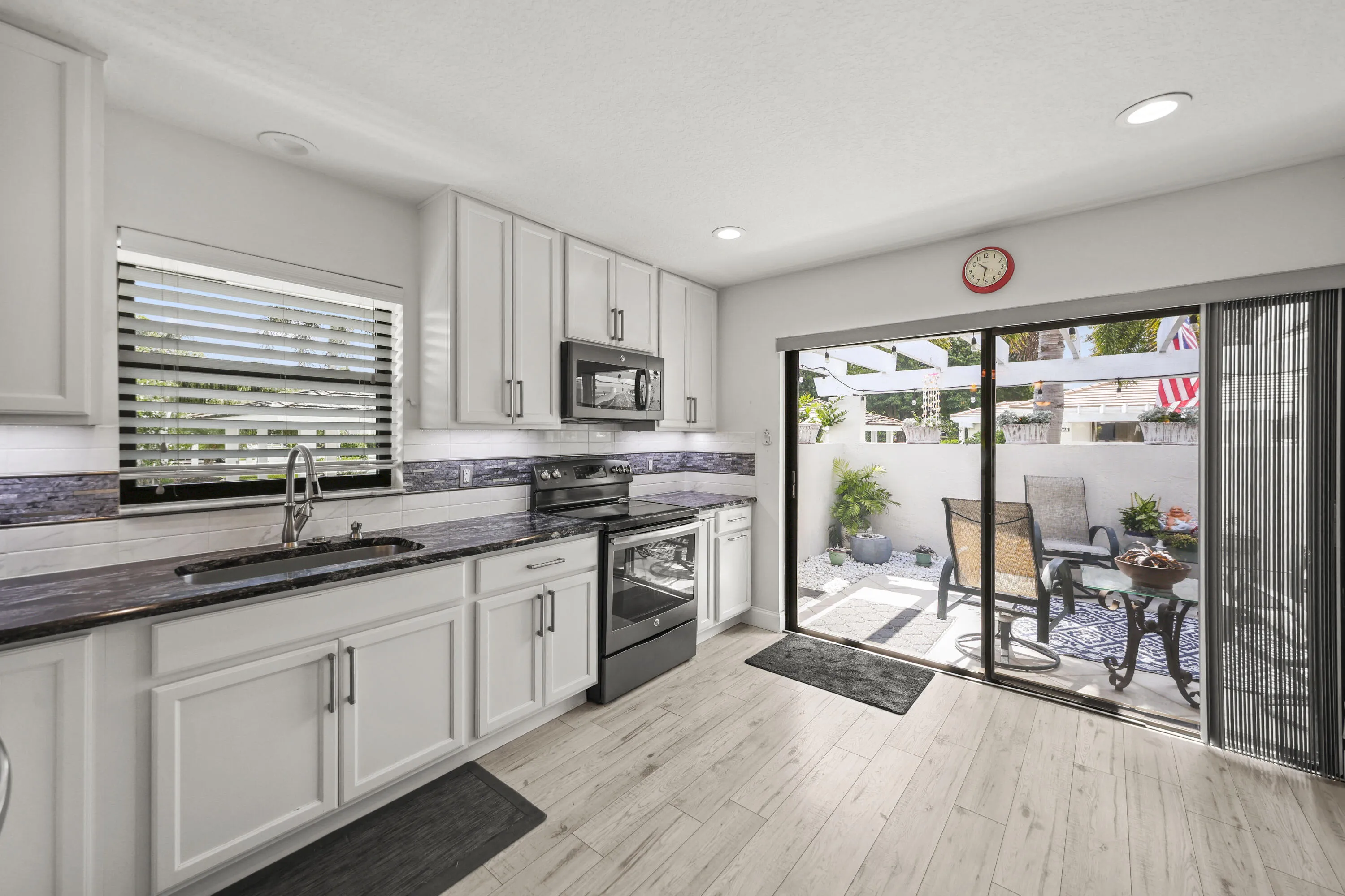 3660 Freshwater Drive - 6.jpg-FULL