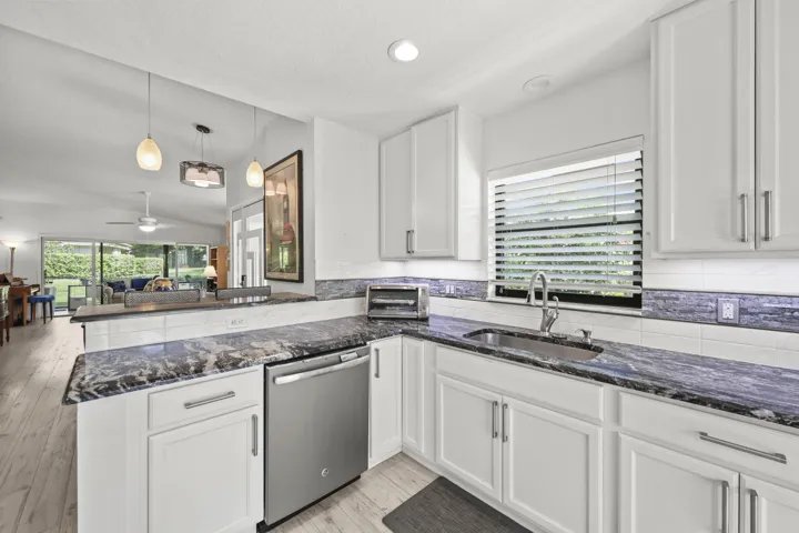 3660 Freshwater Drive - 10.jpg-FULL
