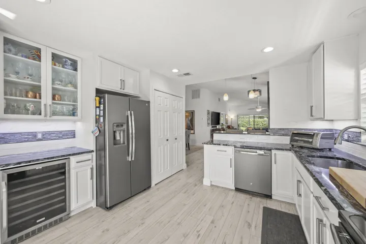 3660 Freshwater Drive - 8.jpg-FULL