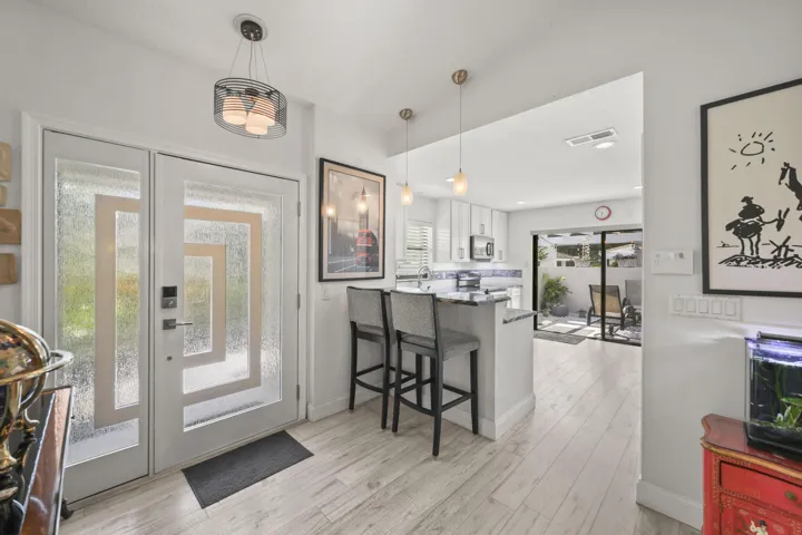 3660 Freshwater Drive - 5.jpg-FULL