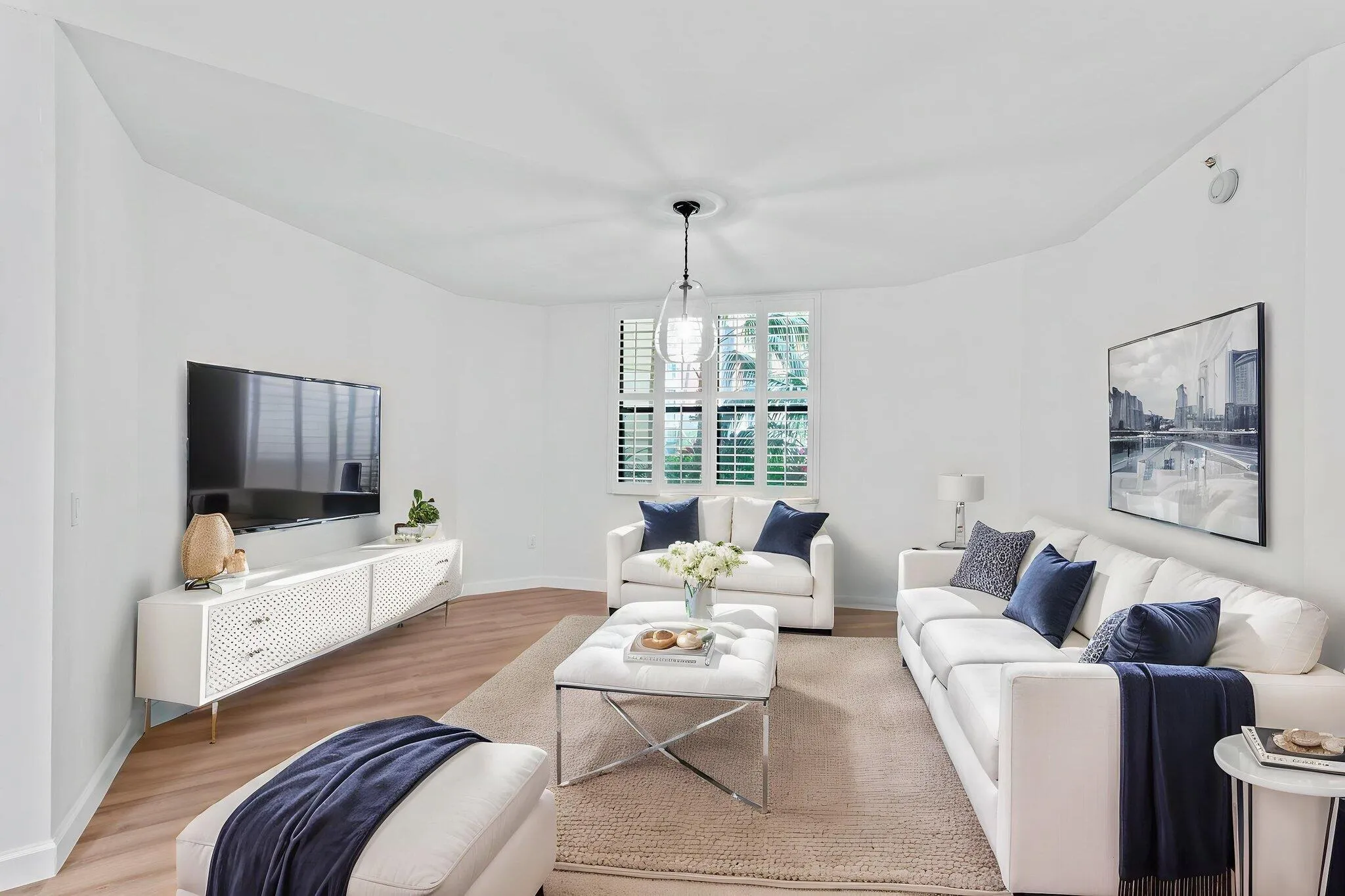 Living area virtually staged