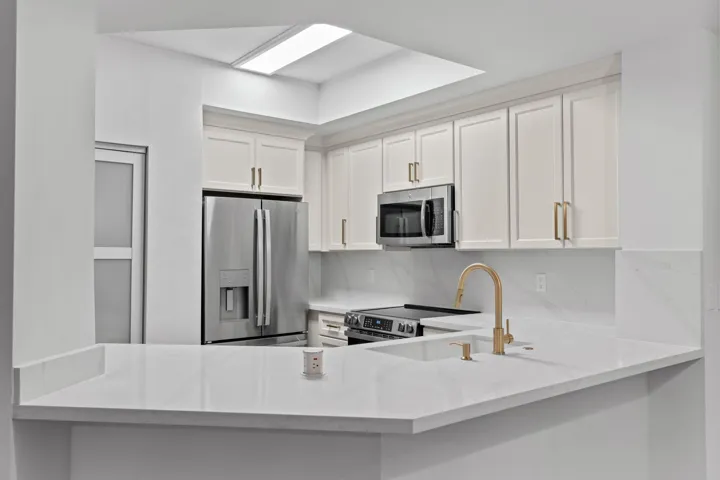 Kitchen/ built-in charger