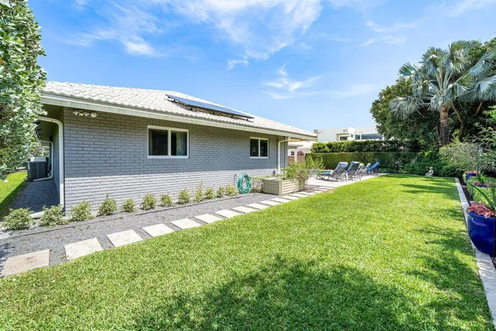 047-2177ArecaPalmRoad-BocaRaton-FL-33432