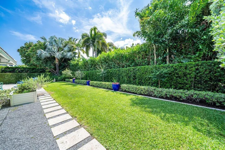 048-2177ArecaPalmRoad-BocaRaton-FL-33432