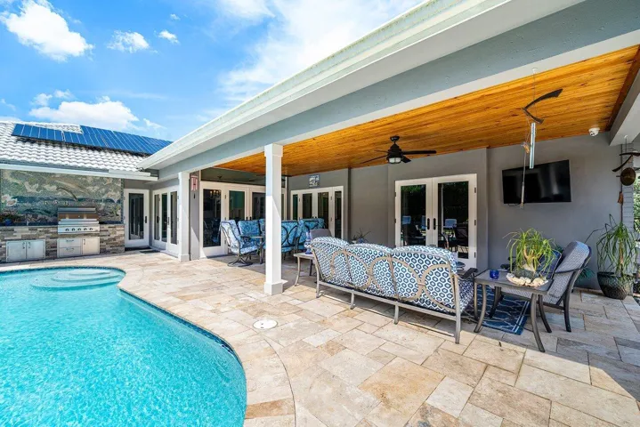 041-2177ArecaPalmRoad-BocaRaton-FL-33432