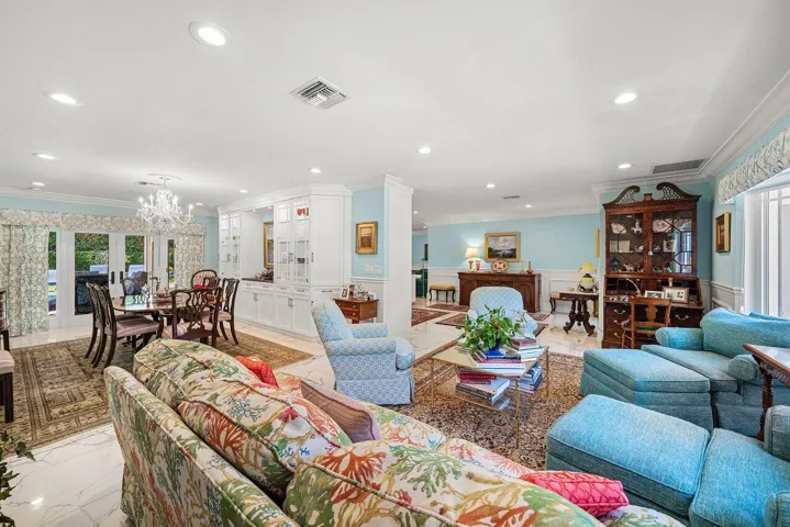 019-2177ArecaPalmRoad-BocaRaton-FL-33432