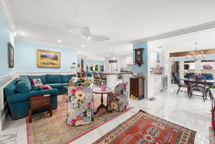 013-2177ArecaPalmRoad-BocaRaton-FL-33432
