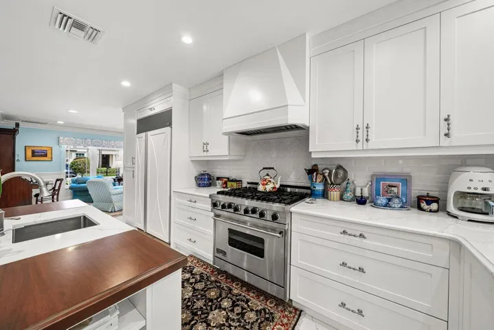 010-2177ArecaPalmRoad-BocaRaton-FL-33432