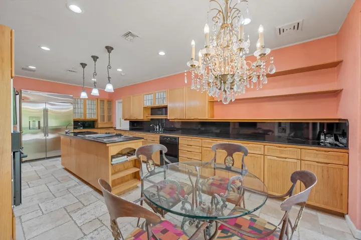 Breakfast/Kitchen