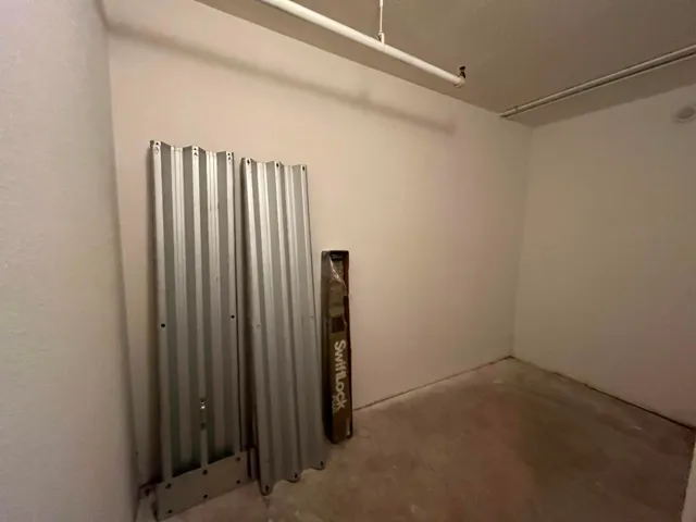 STORAGE ROOM