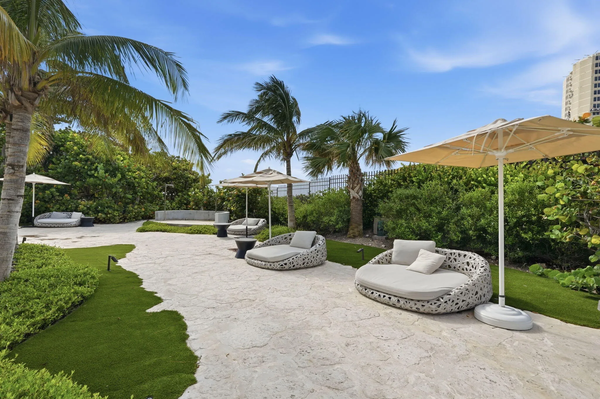 41-web-or-mls-3100_N_Ocean_Dr_Unit_H1701