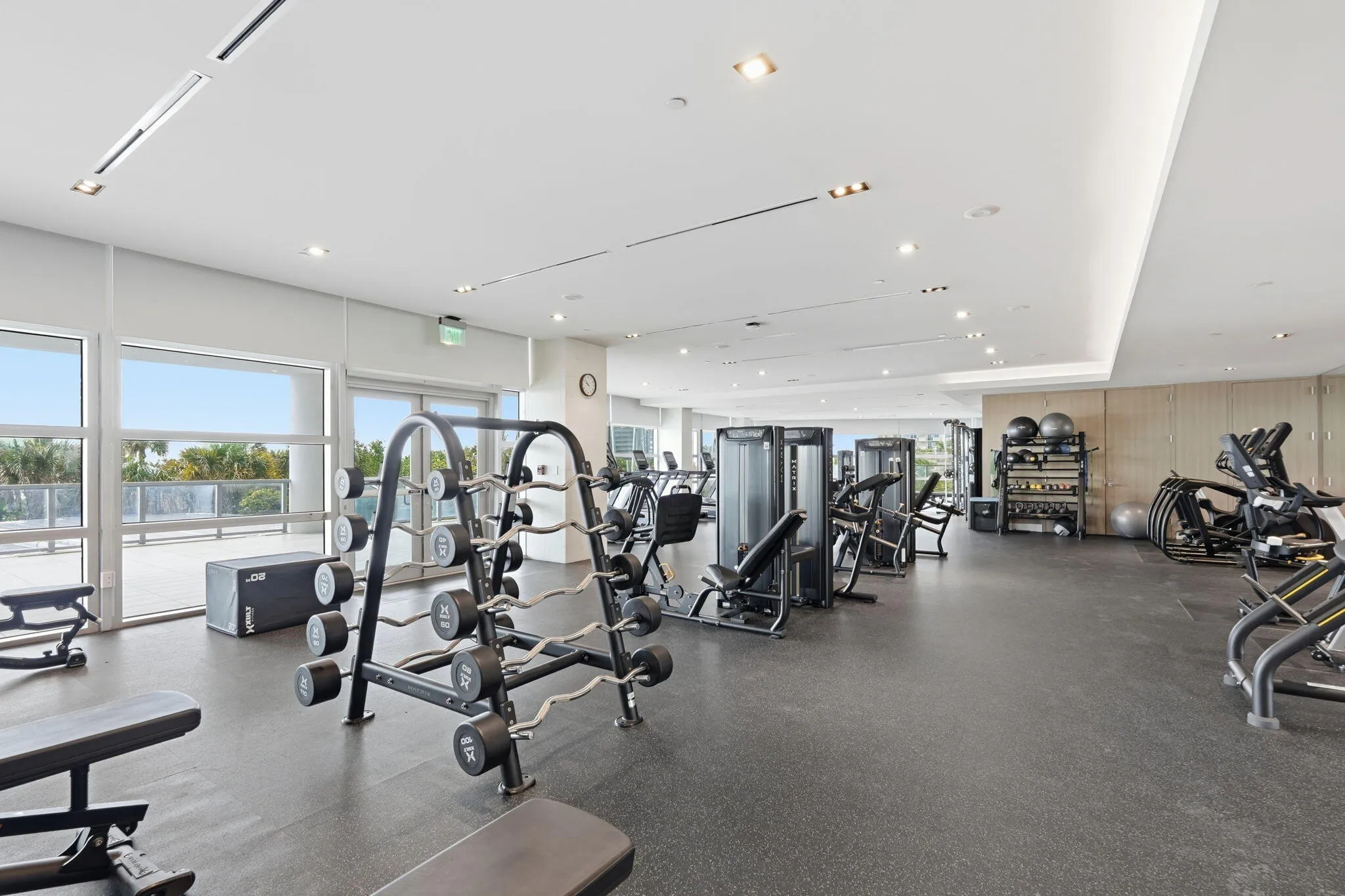 44-web-or-mls-3100_N_Ocean_Dr_Unit_H1701