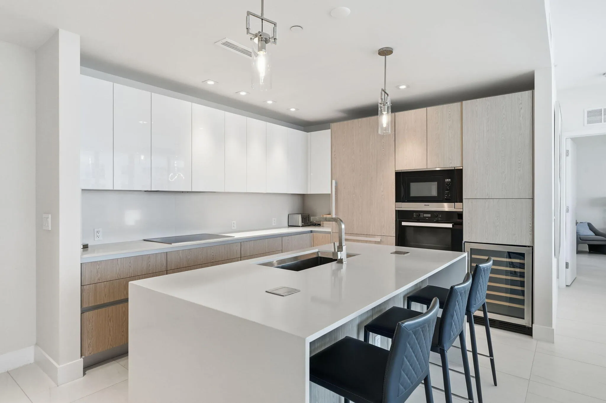 1-web-or-mls-3100_N_Ocean_Dr_Unit_H1701_