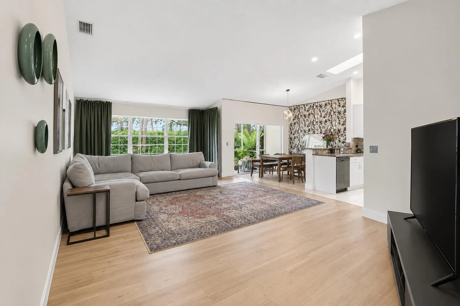 Spacious Living area