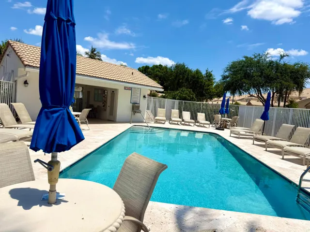 St Tropez Pool