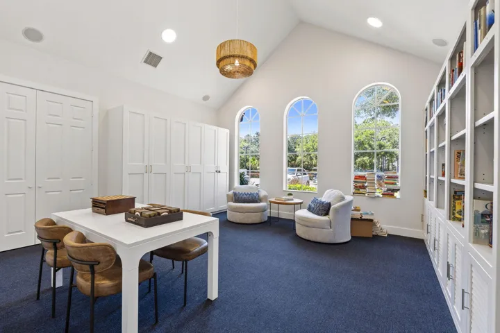 100 Clubhouse 5