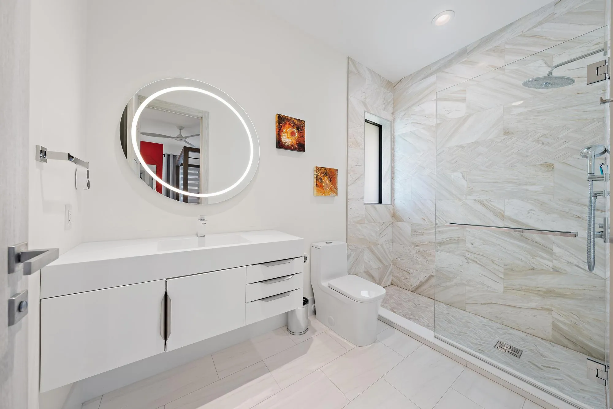 Front Bed Bath