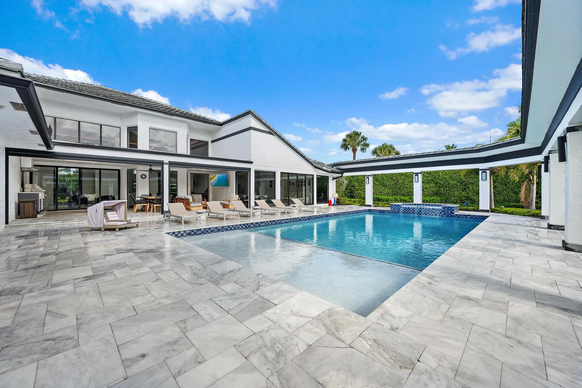 Pool back right